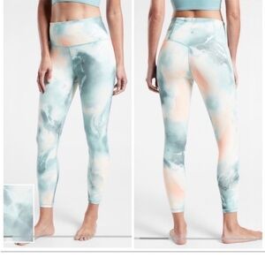 Athleta Marine Minimalist Grey Tie Dye Elation Printed 7/8 Tight Leggings Small
